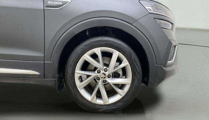 2024 Skoda KUSHAQ STYLE 1.5L TSI DSG (6 AIRBAGS), Petrol, Automatic, 8,891 km, Right Front Wheel