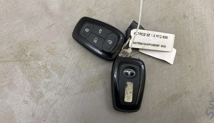 2021 Tata ALTROZ XZ DIESEL, Diesel, Manual, 73,695 km, Key Close Up
