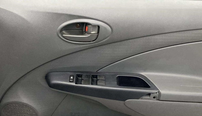 2013 Toyota Etios G, Petrol, Manual, 44,267 km, Driver Side Door Panels Control
