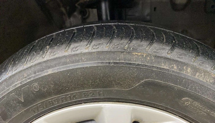 2013 Toyota Etios G, Petrol, Manual, 44,267 km, Right Front Tyre Tread