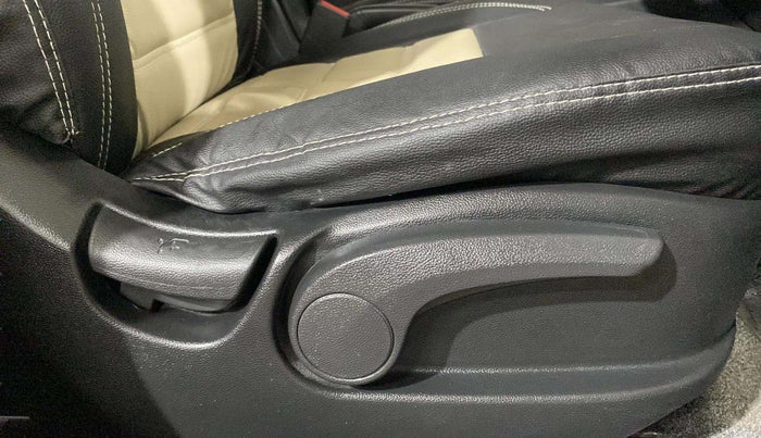 2018 Hyundai Creta SX PLUS 1.6 DIESEL, Diesel, Manual, 85,897 km, Driver Side Adjustment Panel