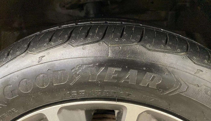 2020 Maruti Ciaz ALPHA  AT 1.5 SHVS PETROL, Petrol, Automatic, 64,778 km, Right Front Tyre Tread