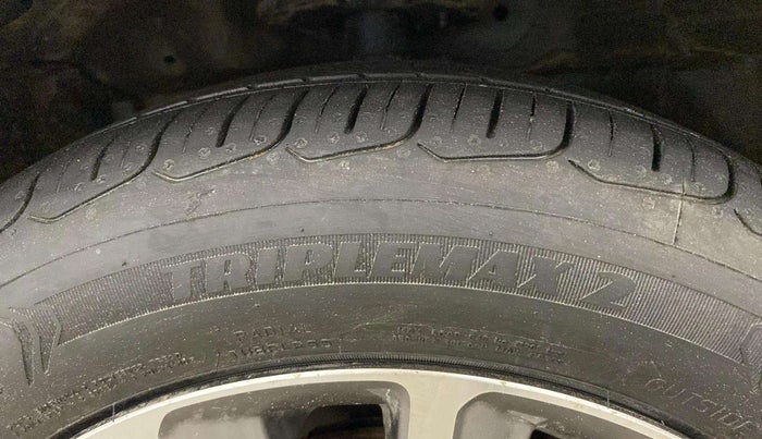 2020 Maruti Ciaz ALPHA  AT 1.5 SHVS PETROL, Petrol, Automatic, 64,778 km, Left Front Tyre Tread