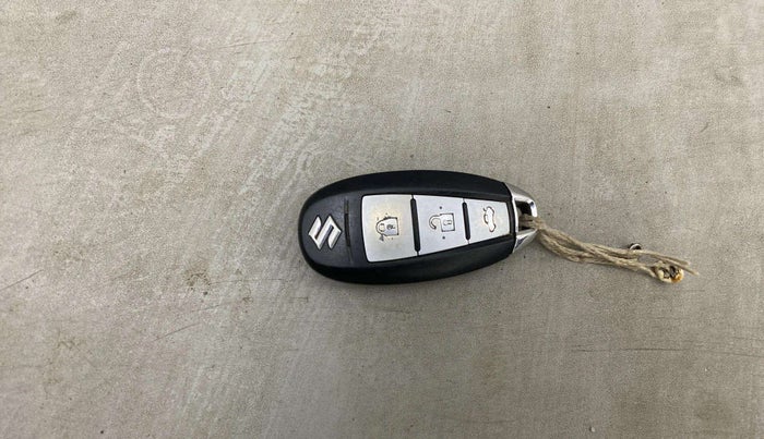 2020 Maruti Ciaz ALPHA  AT 1.5 SHVS PETROL, Petrol, Automatic, 64,778 km, Key Close Up