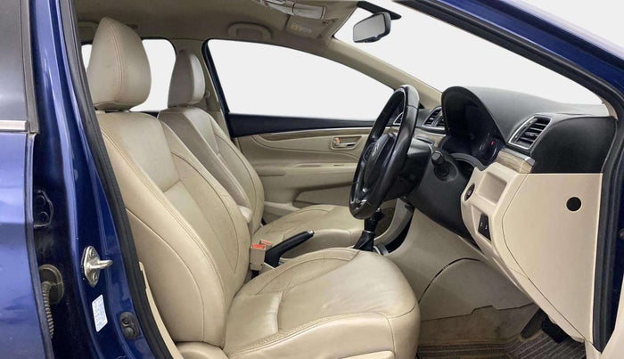 2020 Maruti Ciaz ALPHA  AT 1.5 SHVS PETROL, Petrol, Automatic, 64,778 km, Right Side Front Door Cabin