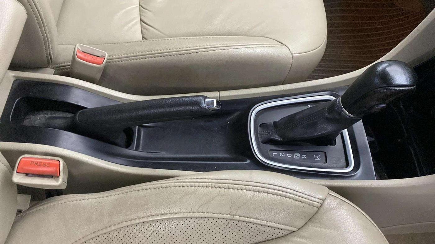 2020 Maruti Ciaz ALPHA  AT 1.5 SHVS PETROL, Petrol, Automatic, 64,778 km, Gear Lever