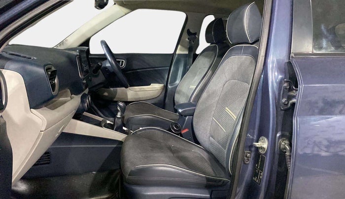 2019 Hyundai VENUE SX 1.0 (O) TURBO DUAL TONE, Petrol, Manual, 47,219 km, Right Side Front Door Cabin