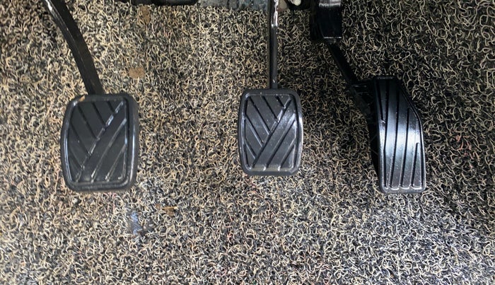 2021 Maruti Swift VXI, Petrol, Manual, 21,732 km, Pedals