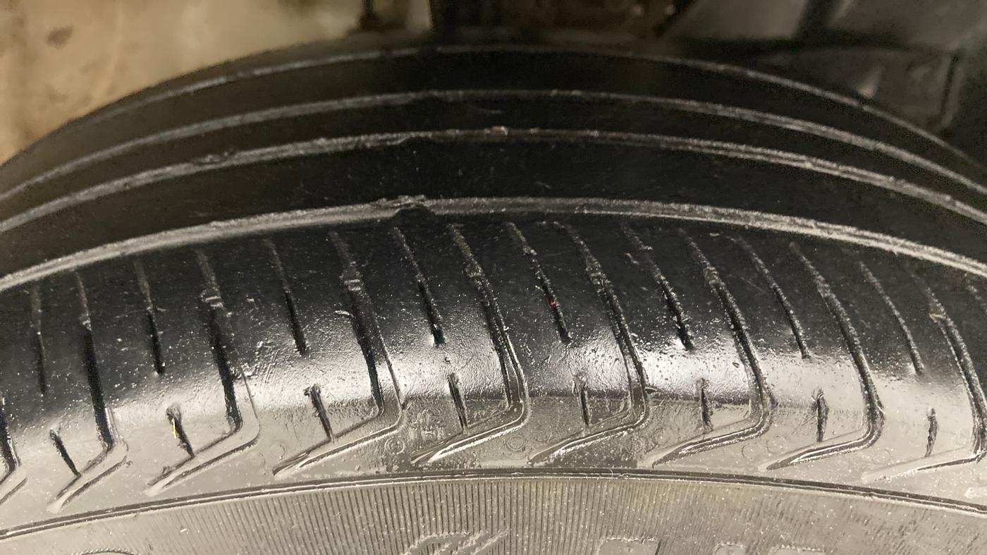 2021 Maruti New Wagon-R LXI CNG 1.0 L, CNG, Manual, 33,652 km, Right Front Tyre Tread