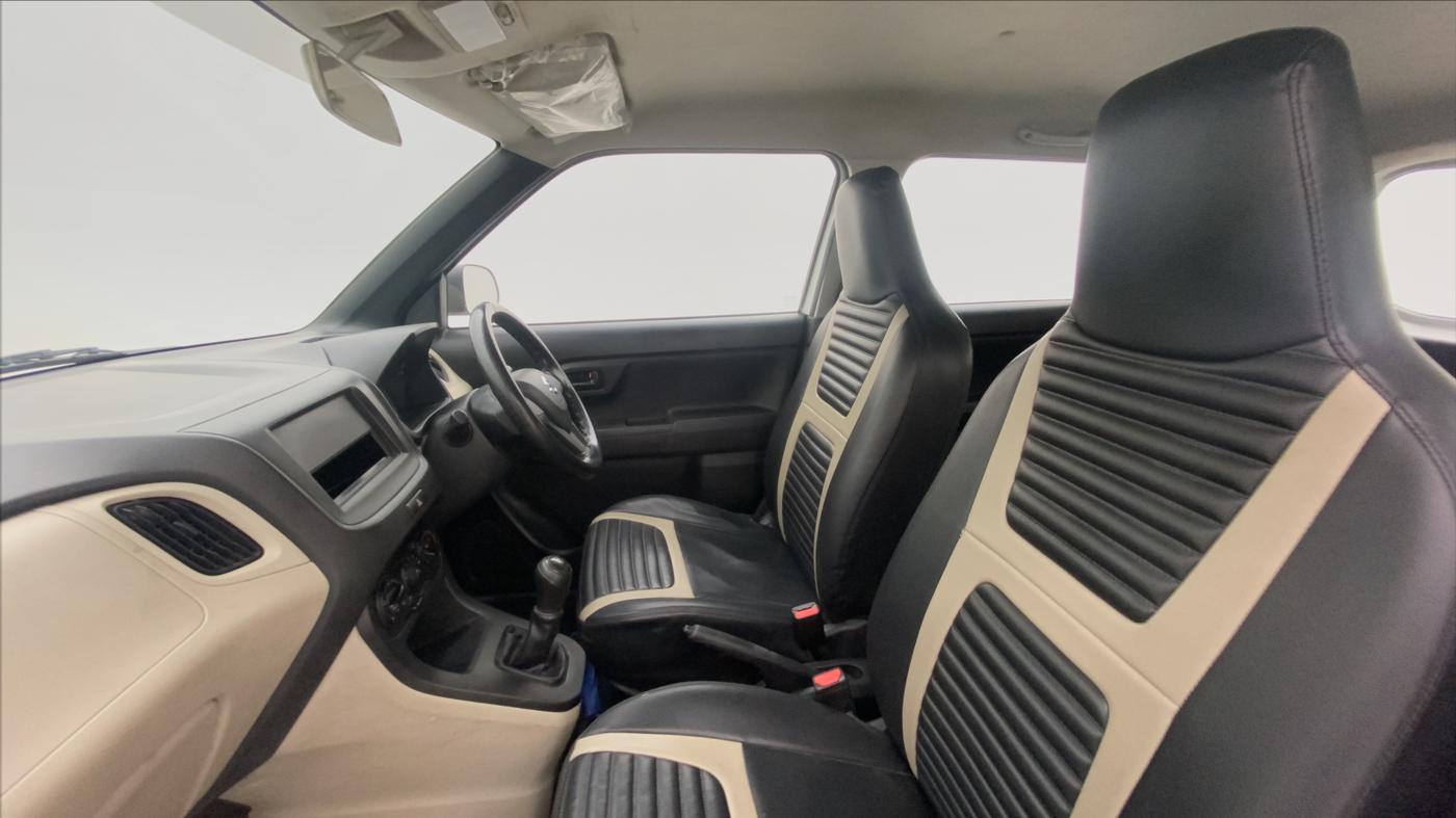 2021 Maruti New Wagon-R LXI CNG 1.0 L, CNG, Manual, 33,652 km, Right Side Front Door Cabin