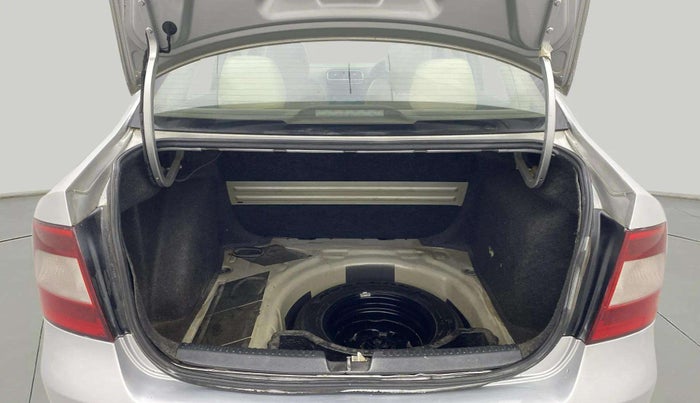 2013 Skoda Rapid ELEGANCE 1.6 TDI CR MT, Diesel, Manual, 1,29,238 km, Boot Open Zoomed View
