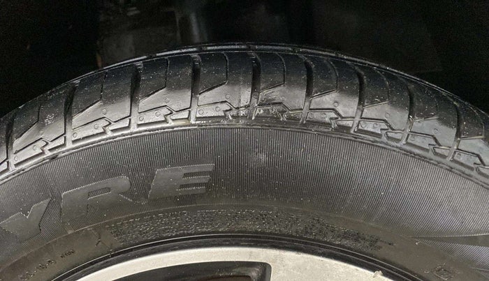 2019 Tata NEXON XZ PLUS PETROL, Petrol, Manual, 75,641 km, Right Front Tyre Tread
