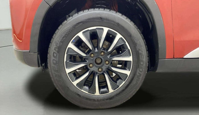 2020 Maruti Vitara Brezza ZXI PLUS DUAL TONE, Petrol, Manual, 1,02,010 km, Left Front Wheel
