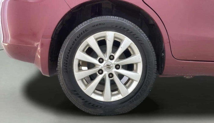 2015 Maruti Ertiga ZXI, Petrol, Manual, 55,492 km, Right Rear Wheel