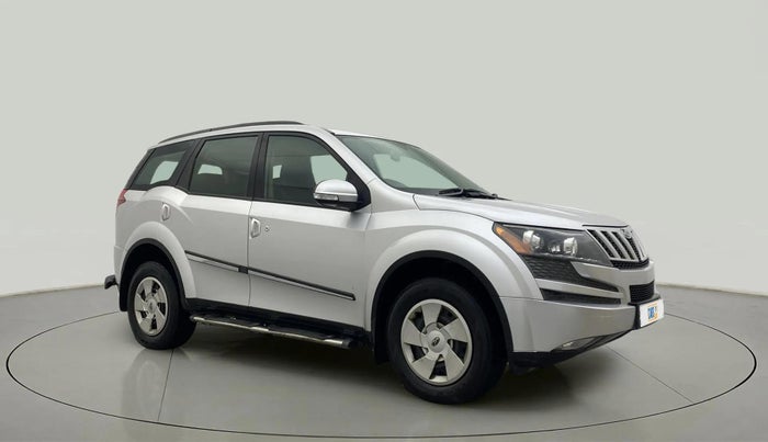 2014 Mahindra XUV500 W6, Diesel, Manual, 80,985 km, Right Front Diagonal