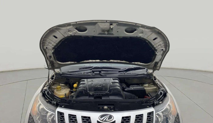 2014 Mahindra XUV500 W6, Diesel, Manual, 80,985 km, Open Bonet