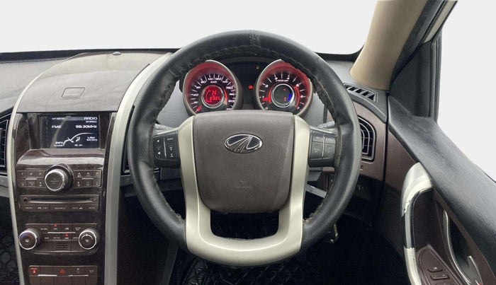 2014 Mahindra XUV500 W6, Diesel, Manual, 80,985 km, Steering Wheel Close Up