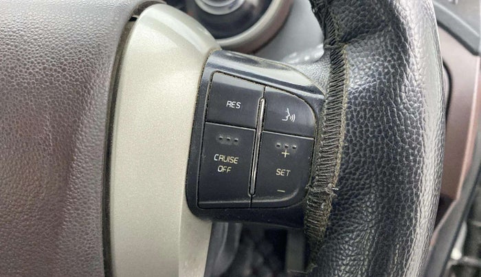 2014 Mahindra XUV500 W6, Diesel, Manual, 80,985 km, Adaptive Cruise Control