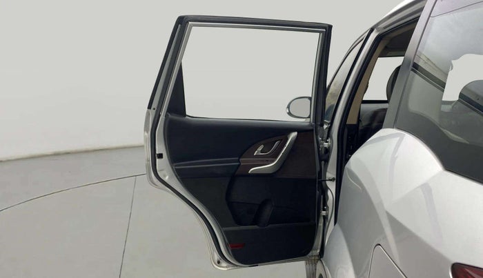 2014 Mahindra XUV500 W6, Diesel, Manual, 80,985 km, LHS Rear Door