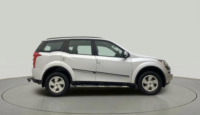 2014 Mahindra XUV500 W6, Diesel, Manual, 80,985 km, Right Side View