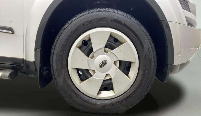2014 Mahindra XUV500 W6, Diesel, Manual, 80,985 km, Right Front Wheel