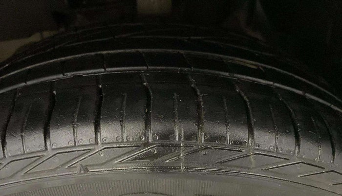 2023 Tata NEXON XZA PLUS PETROL, Petrol, Automatic, 26,542 km, Left Front Tyre Tread