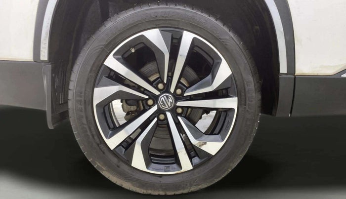 2023 MG HECTOR PLUS SHARP PRO 1.5 TURBO MT 7 STR, Petrol, Manual, 12,519 km, Right Rear Wheel