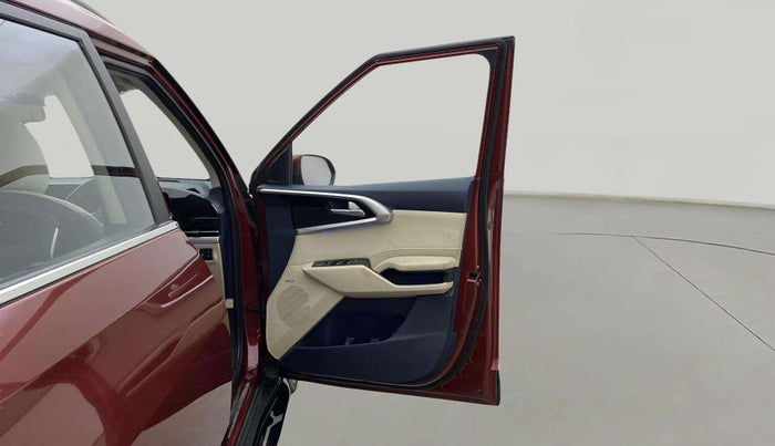 2022 KIA CARENS LUXURY PLUS 1.5 DIESEL AT 6 STR, Diesel, Automatic, 43,144 km, RHS Front Door