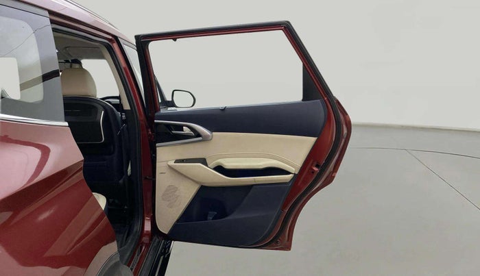 2022 KIA CARENS LUXURY PLUS 1.5 DIESEL AT 6 STR, Diesel, Automatic, 43,144 km, RHS Rear Door