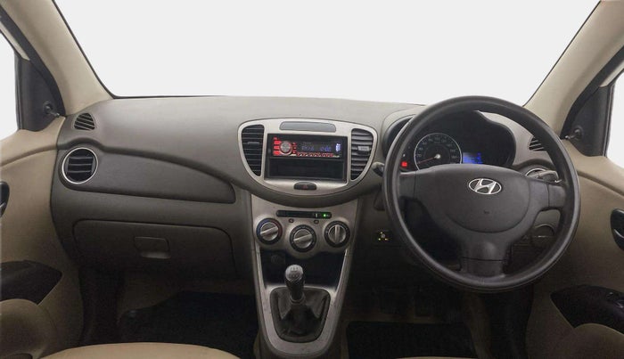 2015 Hyundai i10 MAGNA 1.1, CNG, Manual, 1,23,973 km, Dashboard