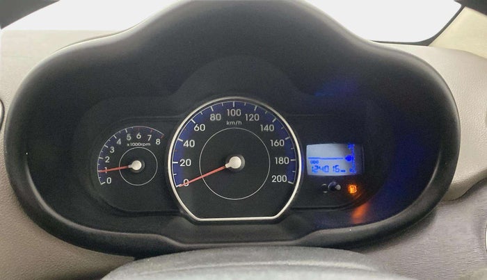 2015 Hyundai i10 MAGNA 1.1, CNG, Manual, 1,23,973 km, Odometer Image