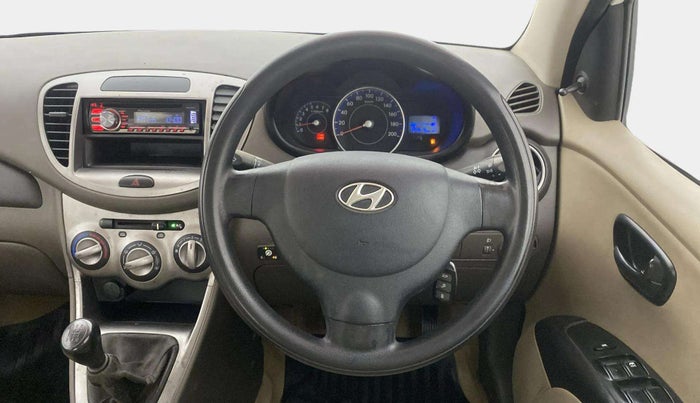 2015 Hyundai i10 MAGNA 1.1, CNG, Manual, 1,23,973 km, Steering Wheel Close Up