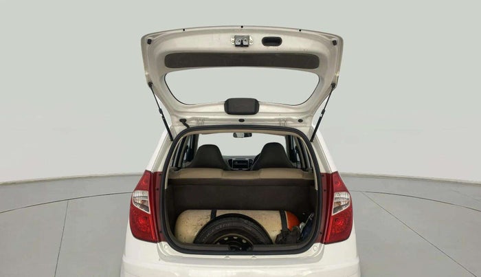 2015 Hyundai i10 MAGNA 1.1, CNG, Manual, 1,23,973 km, Boot Door Open