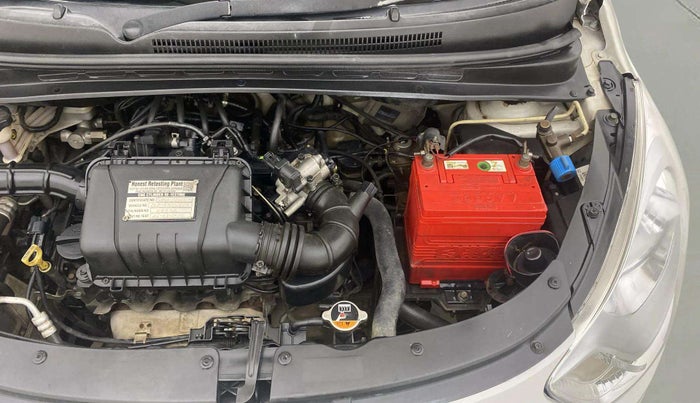 2015 Hyundai i10 MAGNA 1.1, CNG, Manual, 1,23,973 km, Engine View - Left