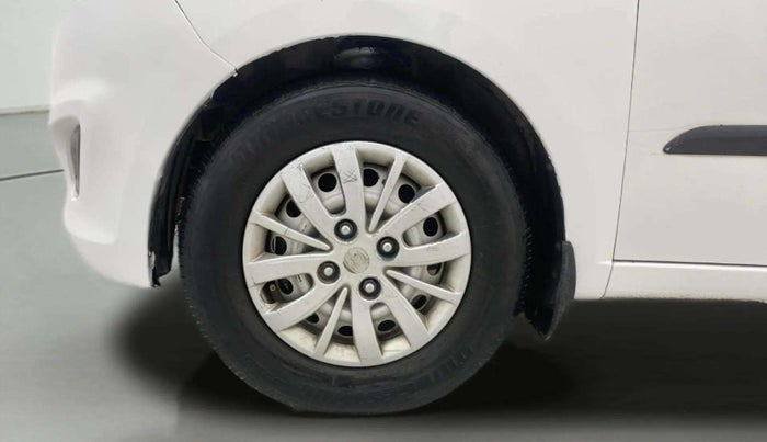 2015 Hyundai i10 MAGNA 1.1, CNG, Manual, 1,23,973 km, Left Front Wheel