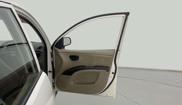 2015 Hyundai i10 MAGNA 1.1, CNG, Manual, 1,23,973 km, RHS Rear Door