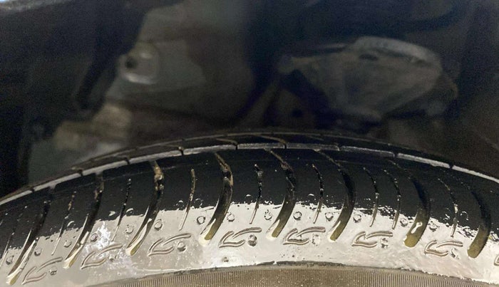 2014 Maruti Celerio VXI AMT, Petrol, Automatic, 43,477 km, Left Front Tyre Tread