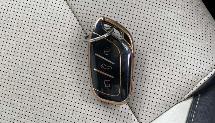 2023 MG ASTOR SAVVY 1.5 CVT, Petrol, Automatic, 25,112 km, Key Close Up
