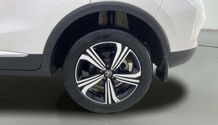 2023 MG ASTOR SAVVY 1.5 CVT, Petrol, Automatic, 25,112 km, Left Rear Wheel