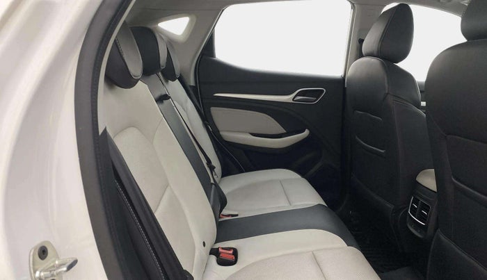 2023 MG ASTOR SAVVY 1.5 CVT, Petrol, Automatic, 25,112 km, Right Side Rear Door Cabin