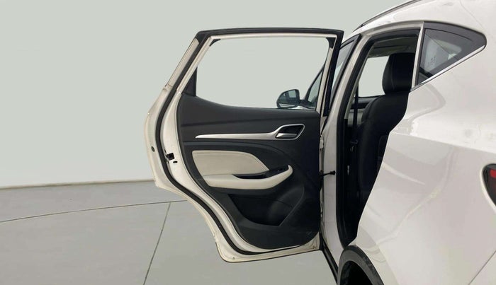 2023 MG ASTOR SAVVY 1.5 CVT, Petrol, Automatic, 25,112 km, LHS Rear Door
