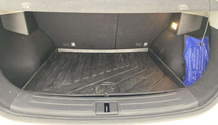 2023 MG ASTOR SAVVY 1.5 CVT, Petrol, Automatic, 25,112 km, Boot Inside