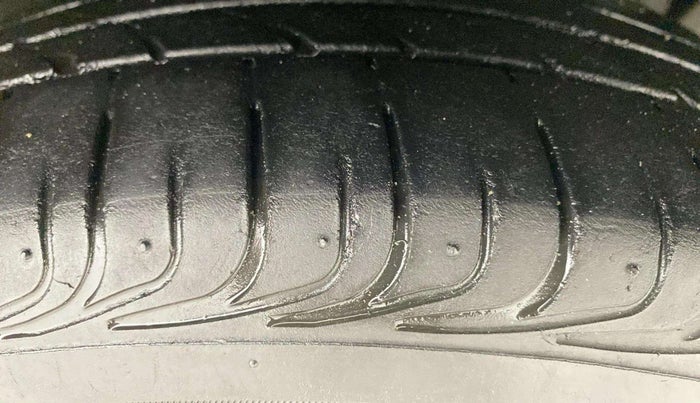 2021 Ford FREESTYLE FLAIR EDITION 1.2 PETROL, Petrol, Manual, 54,280 km, Right Front Tyre Tread