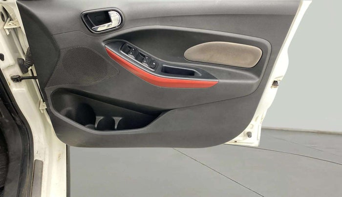 2021 Ford FREESTYLE FLAIR EDITION 1.2 PETROL, Petrol, Manual, 54,280 km, Driver Side Door Panels Control