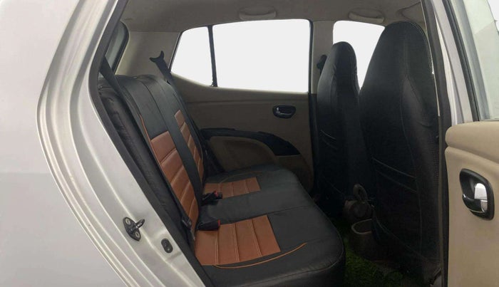 2013 Hyundai i10 MAGNA 1.1, Petrol, Manual, 30,307 km, Right Side Rear Door Cabin