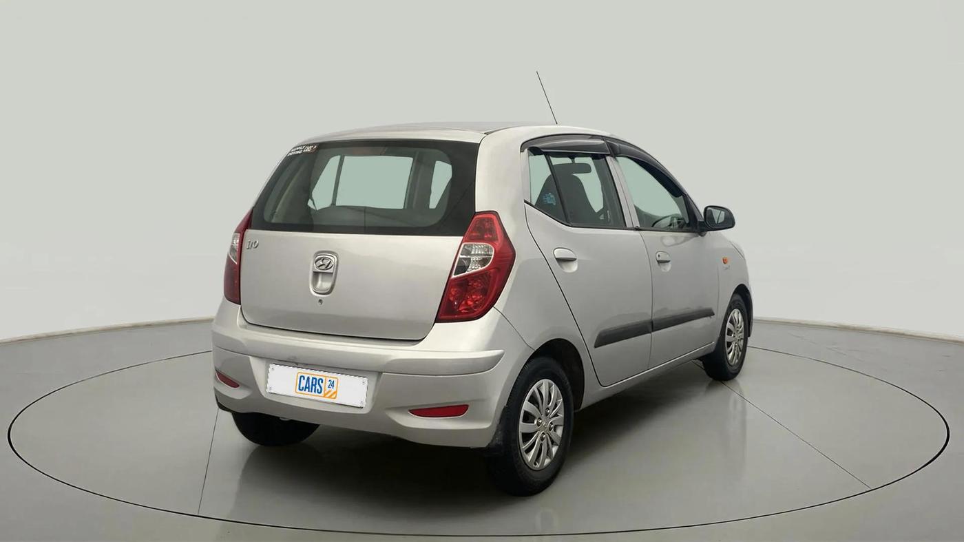 2013 Hyundai i10 MAGNA 1.1, Petrol, Manual, 30,307 km, Right Back Diagonal