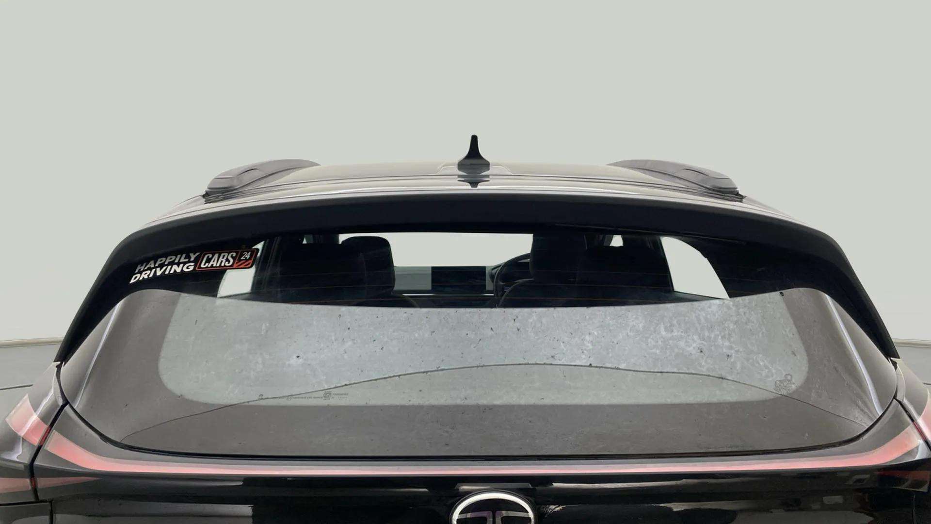 Rear-Windshield---Roof-25