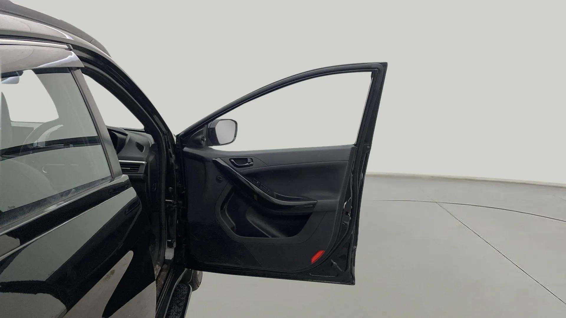 RHS-Front-Door-Open-32