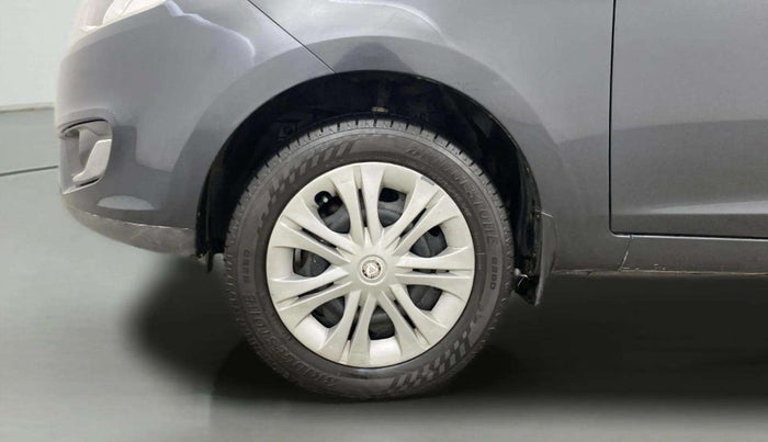 2016 Tata Zest XMS PETROL, Petrol, Manual, 80,972 km, Left Front Wheel