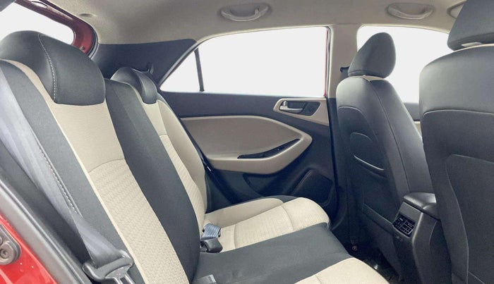 2017 Hyundai Elite i20 SPORTZ 1.2, Petrol, Manual, 81,075 km, Right Side Rear Door Cabin